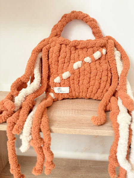 Fluffy&Soft -sac fait main à franges.